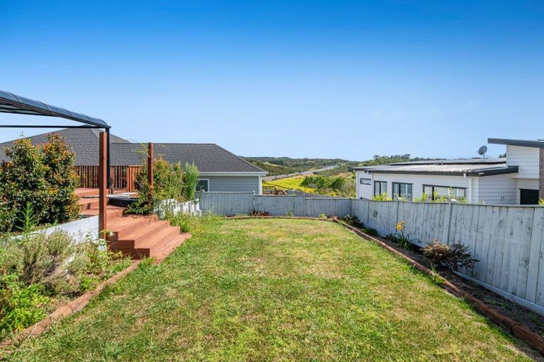 Photo of property in 4 Tendril Court