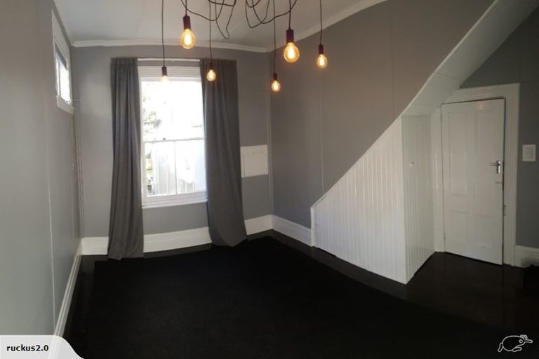 Photo of property in 6 Newman Terrace, Thorndon, Wellington, 6011