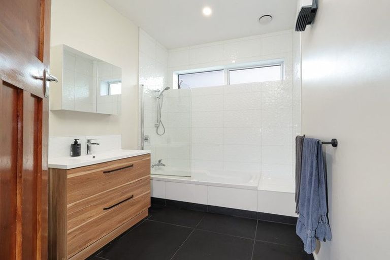 Photo of property in 77 Main Road, Fairfield, Dunedin, 9018