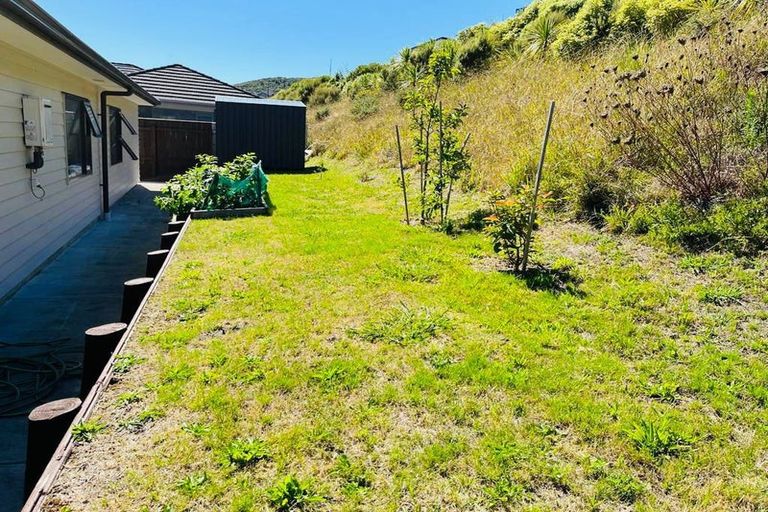 Photo of property in 38 Margaret Shields Avenue, Aotea, Porirua, 5024