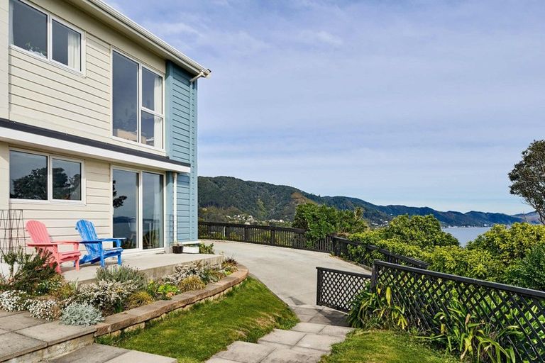 Photo of property in 8a Nikau Road, Point Howard, Lower Hutt, 5013