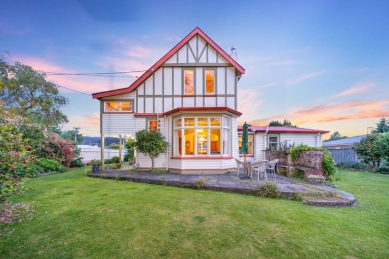 Photo of property in 2 Bracken Street, Wallaceville, Upper Hutt, 5018