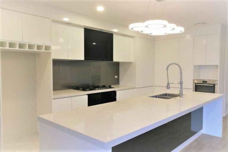 Photo of property in 8 Fong Road, Flat Bush, Auckland, 2019