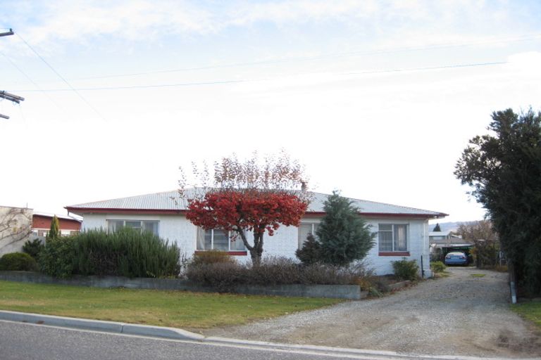 Photo of property in 36 Clutha Street, Alexandra, 9320