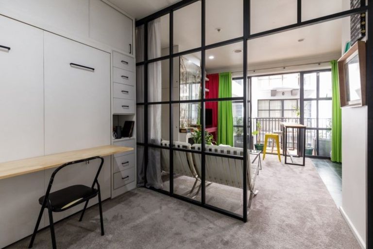 Photo of property in Atrium Towers, 4i/154 The Terrace, Wellington Central, Wellington, 6011