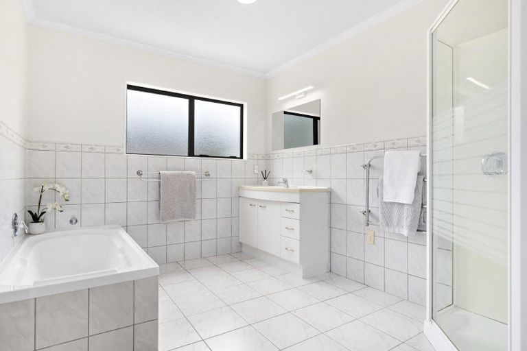 Photo of property in 8 Mark Williams Place, Clevedon, Papakura, 2582