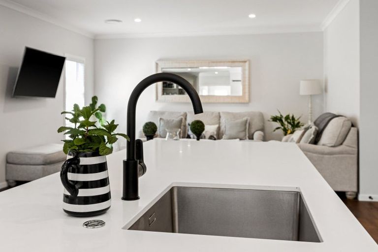 Photo of property in 10 Whangaehu Place, Awatoto, Napier, 4110