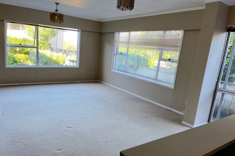 Photo of property in 2/37 Channel View Road, Campbells Bay, Auckland, 0630