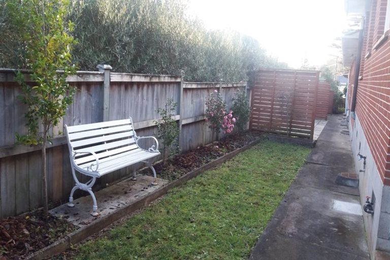 Photo of property in 4/57 Symonds Street, Onehunga, Auckland, 1061