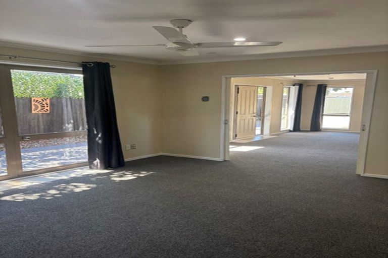 Photo of property in 10 Netley Place, Aranui, Christchurch, 8061