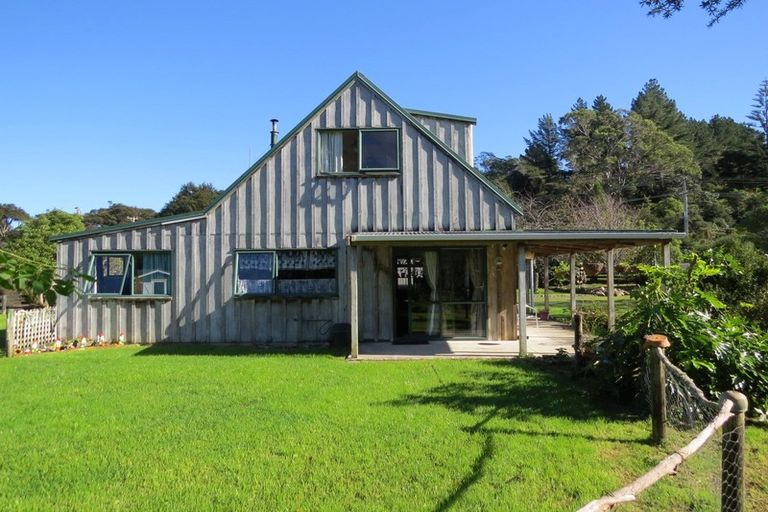 Photo of property in 30 Colville Road, Coromandel, 3506