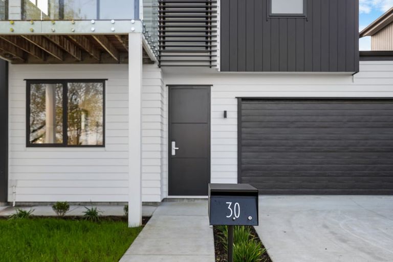 Photo of property in 30 Anchorage Drive, Karaka, Papakura, 2113