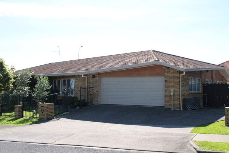 Photo of property in 2 Taiko Court, Northpark, Auckland, 2013