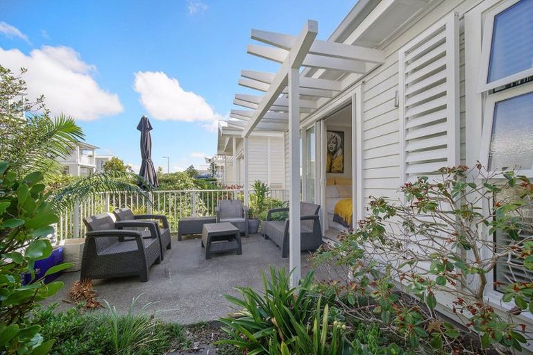 Photo of property in 48 Panorama Heights, Orewa, 0931