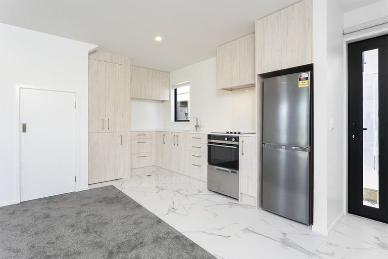 Photo of property in 1/21 Karamu Street, Te Atatu Peninsula, Auckland, 0610