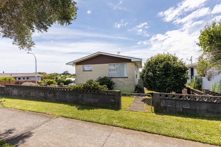 Photo of property in 2 Erica Place, Bell Block, New Plymouth, 4312