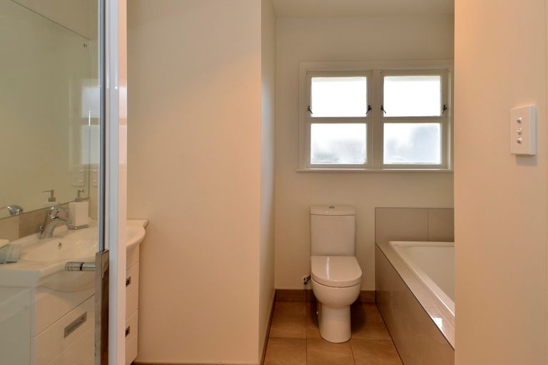 Photo of property in 37 Millen Avenue, Pakuranga, Auckland, 2010