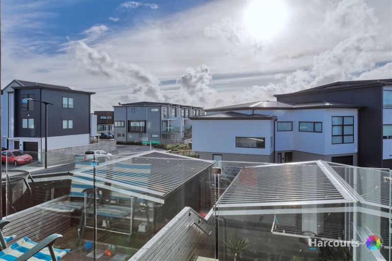 Photo of property in 15 Settlers Avenue, Hobsonville, Auckland, 0618