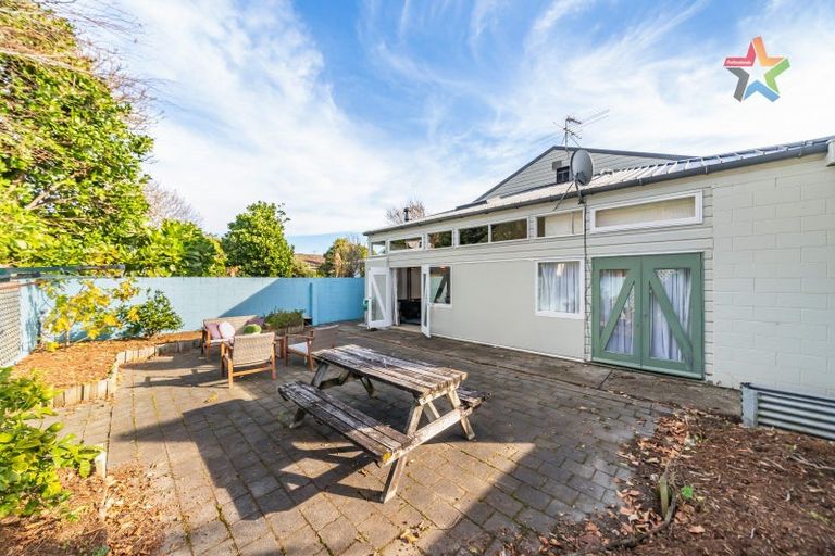 Photo of property in 57 Oroua Street, Eastbourne, Lower Hutt, 5013