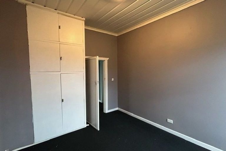 Photo of property in 9 Mahoe Street, Strandon, New Plymouth, 4312