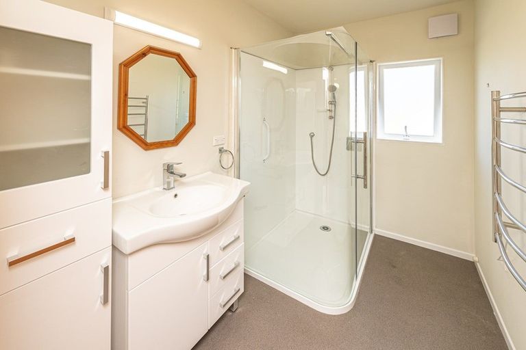 Photo of property in 15 Karaka Street, Castlecliff, Whanganui, 4501