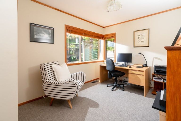 Photo of property in 3 Kapil Grove, Khandallah, Wellington, 6035