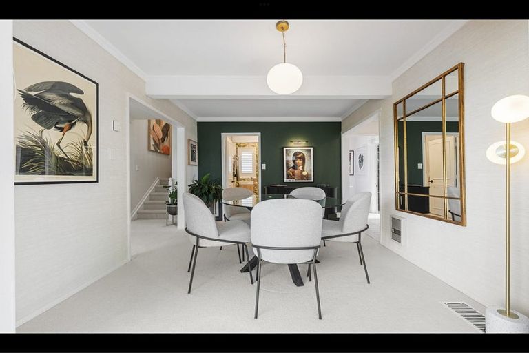 Photo of property in 1/2 Heathcote Road, Castor Bay, Auckland, 0620