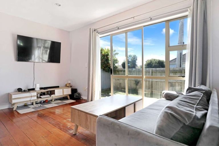 Photo of property in 87 Massey Street, Frankton, Hamilton, 3204