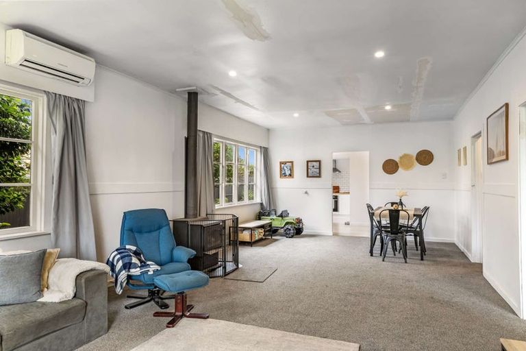 Photo of property in 120 Derby Street, Westport, 7825