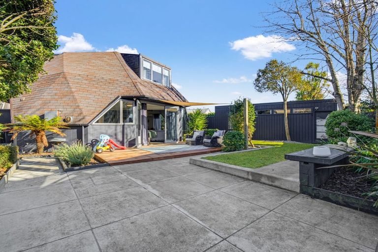 Photo of property in 2/280 Memorial Avenue, Burnside, Christchurch, 8053