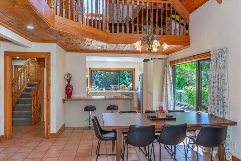 Photo of property in 120 Heatherlea Road West, Levin, 5575