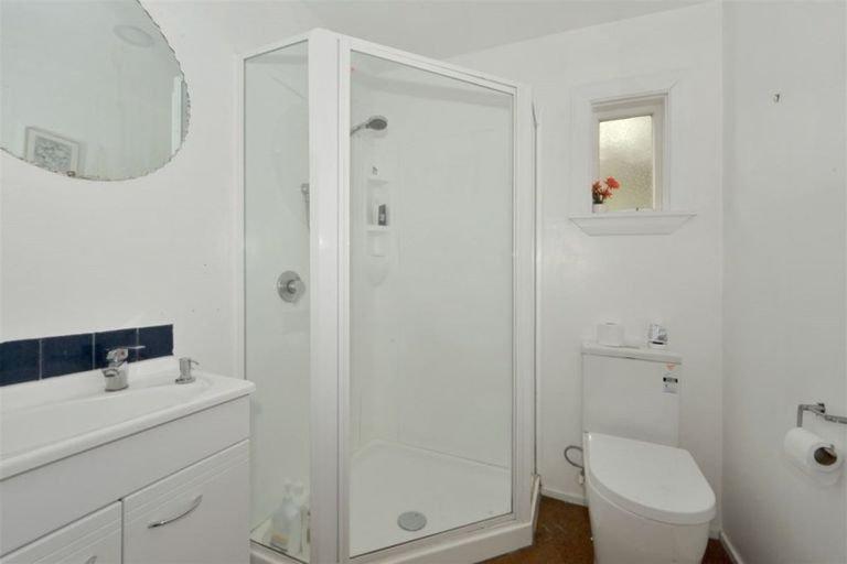 Photo of property in 300 Keyes Road, New Brighton, Christchurch, 8083