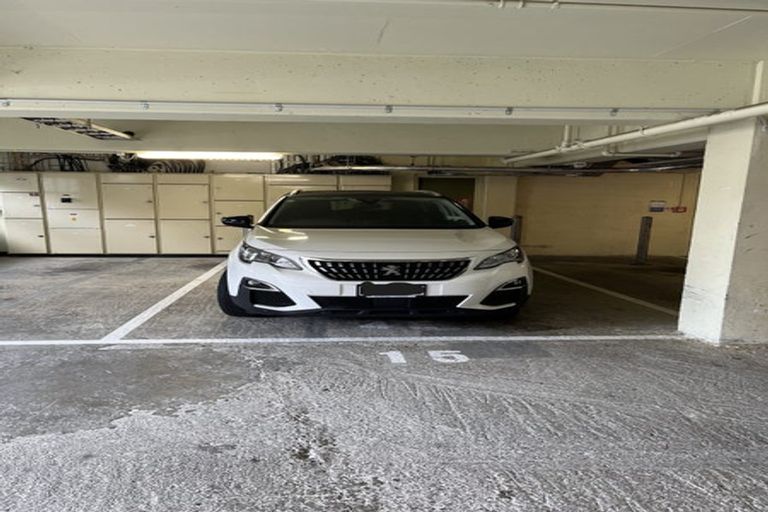 Photo of property in Qba Apartments, 4e/51 Webb Street, Mount Cook, Wellington, 6011