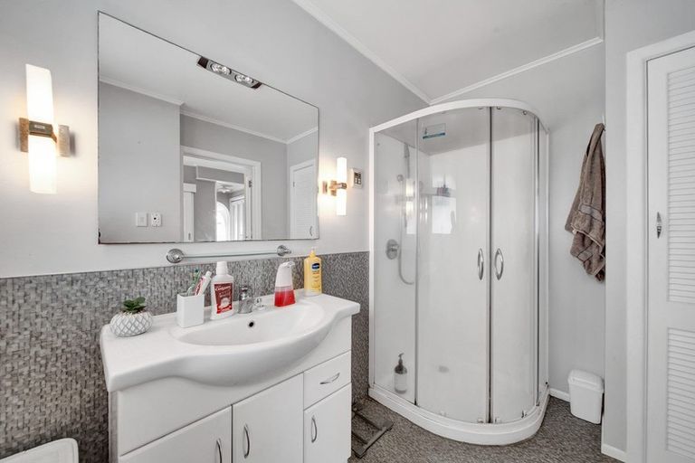 Photo of property in 64 Reid Avenue, Hawera, 4610