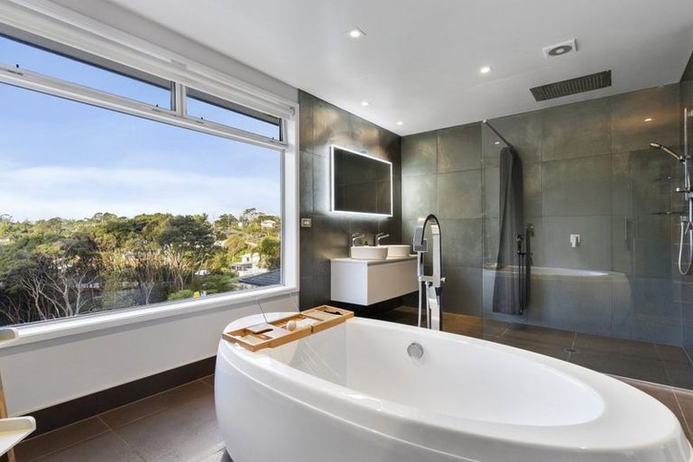 Photo of property in 194 Greenhithe Road, Greenhithe, Auckland, 0632