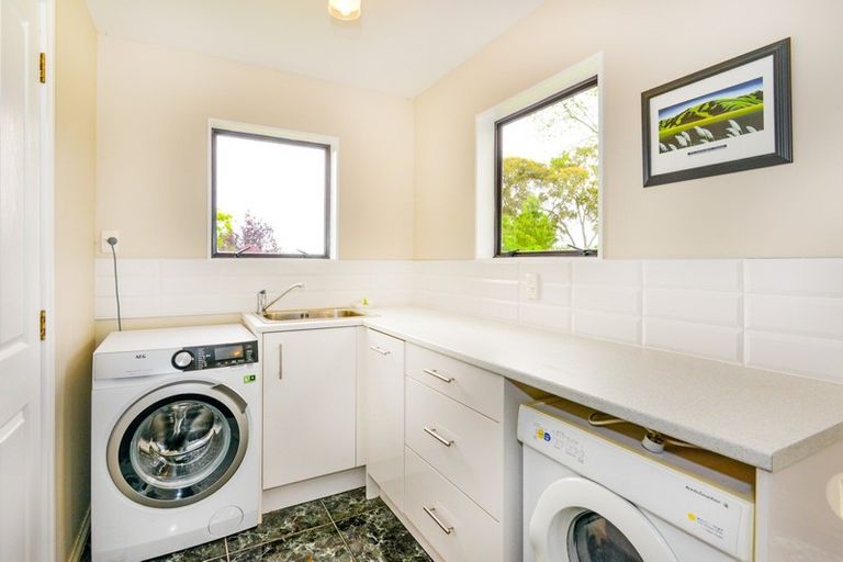 Photo of property in 83 Lane Road, Havelock North, 4130