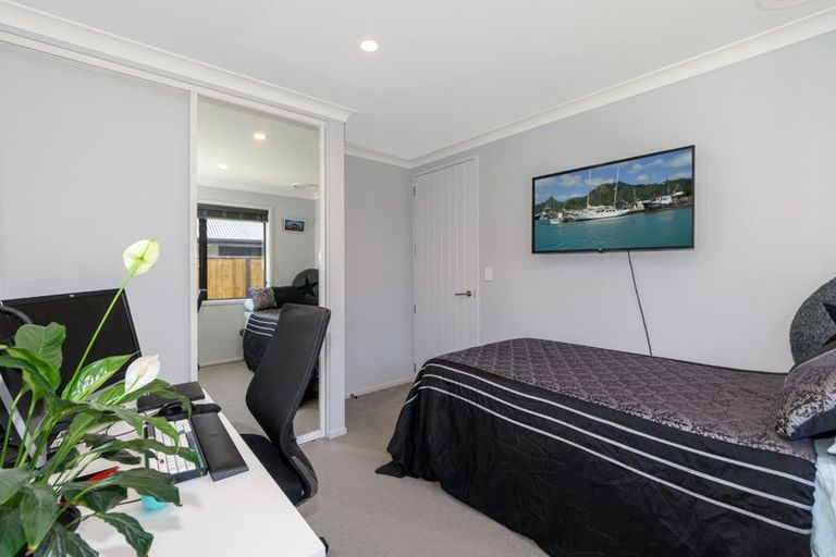 Photo of property in 33 Pakanga Grove, Pyes Pa, Tauranga, 3112