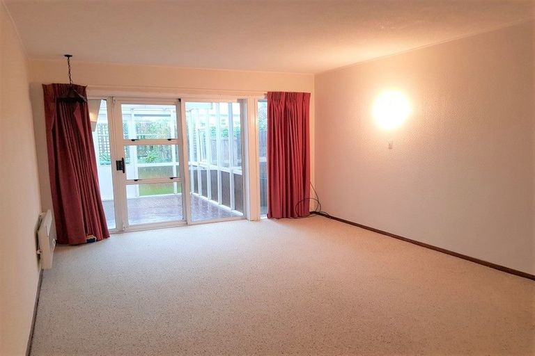 Photo of property in 5/31 Mana Avenue, Titahi Bay, Porirua, 5022