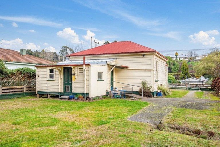 Photo of property in 5 Golf Road, Taumarunui, 3920