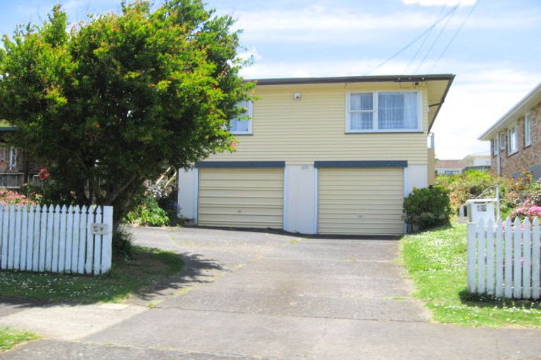 Photo of property in 42 Kapuka Road, Mangere Bridge, Auckland, 2022