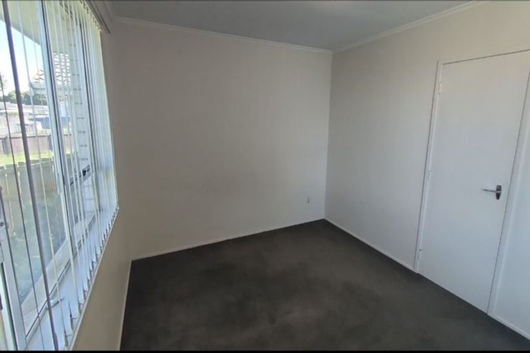 Photo of property in 4 Joanne Place, Rosehill, Papakura, 2113