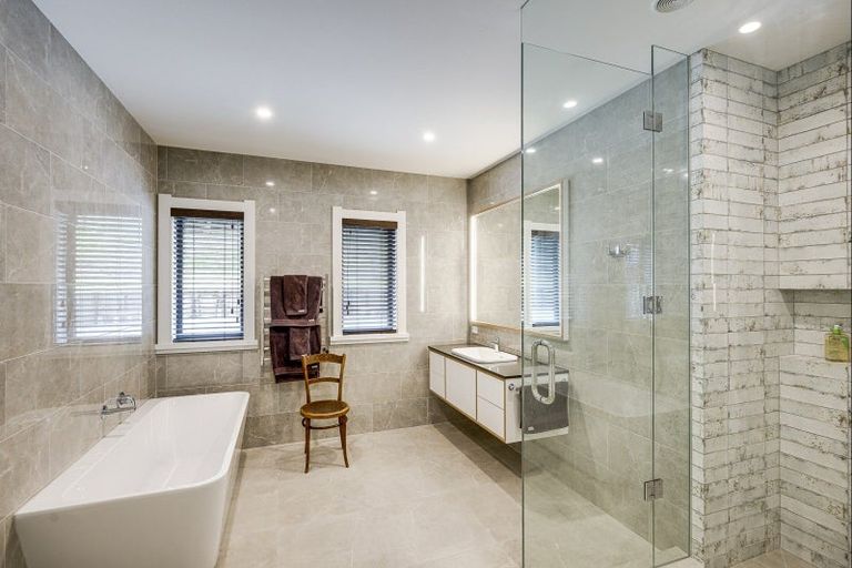 Photo of property in 103 Matangi Road, Kahuranaki, Havelock North, 4294