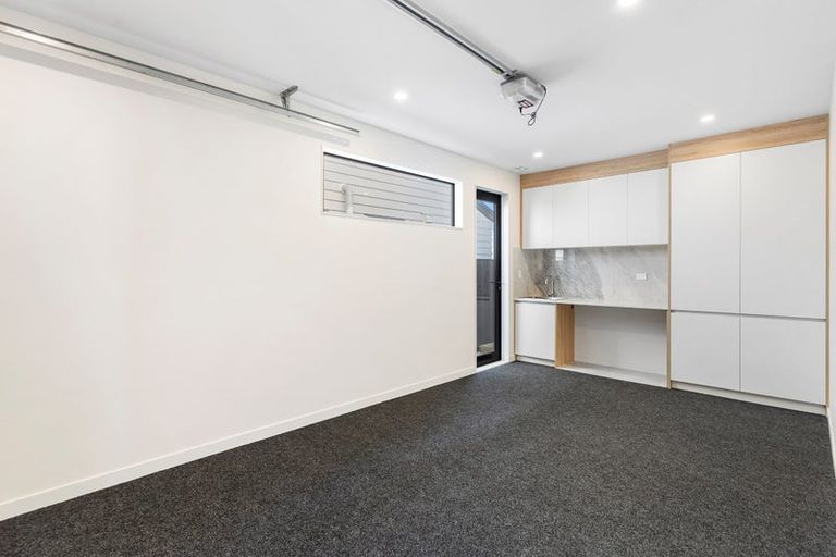 Photo of property in 14d Benders Avenue, Hillcrest, Auckland, 0627