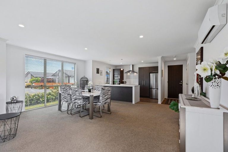 Photo of property in 3 Sandspit Way, Papamoa Beach, Papamoa, 3118