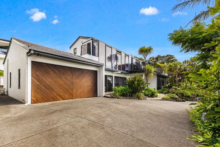 Photo of property in 75 Cliff Road, Torbay, Auckland, 0630