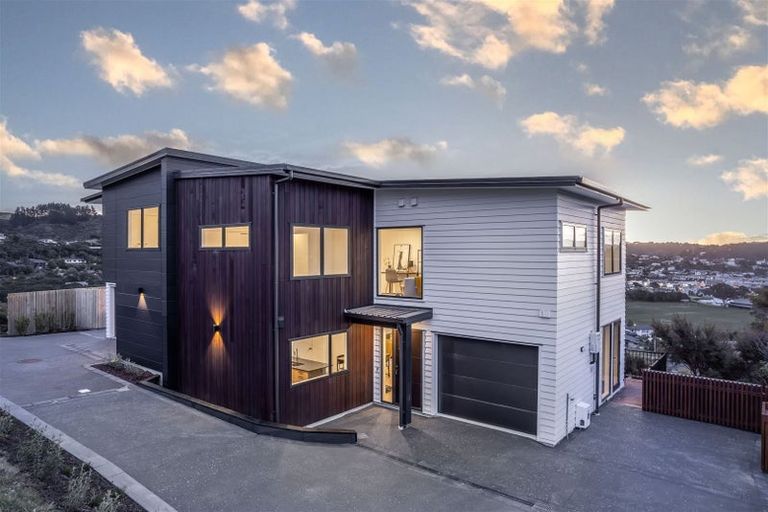 Photo of property in 172a Navigation Drive, Whitby, Porirua, 5024