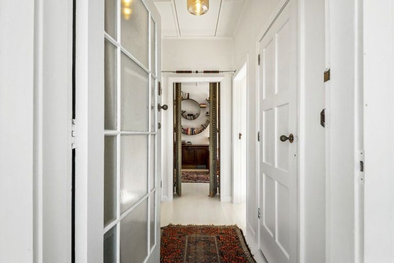 Photo of property in 18 Derby Street, Devonport, Auckland, 0624