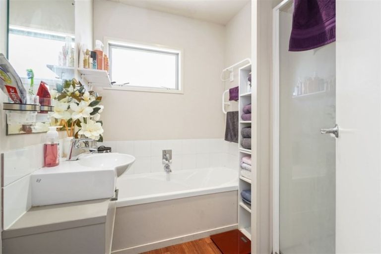 Photo of property in 15a Carey Street, Maeroa, Hamilton, 3200