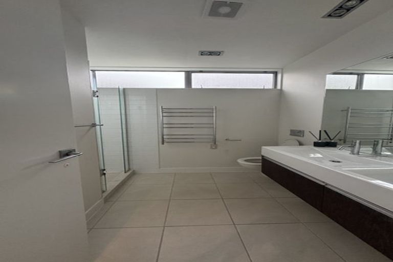 Photo of property in 77 Kittiwake Drive, Schnapper Rock, Auckland, 0632