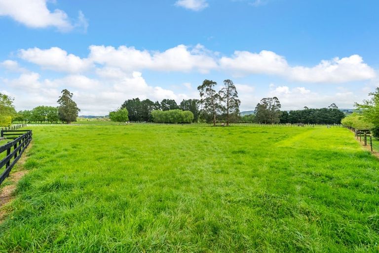 Photo of property in 39 Colletts Road, Mangaroa, Upper Hutt, 5371